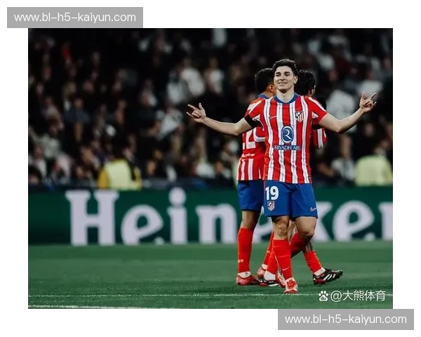 马德里德比之巅:马竞VS皇马深度解析——铁血防线与银河意志的终极碰撞 马德里德比之巅:马竞VS皇马深度解析——铁血防线与银河意志的终极碰撞